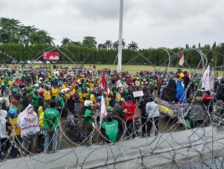 Ratusan Ojol di Bandar Lampung Gelar Aksi Tolak Kenaikan Harga BBM 